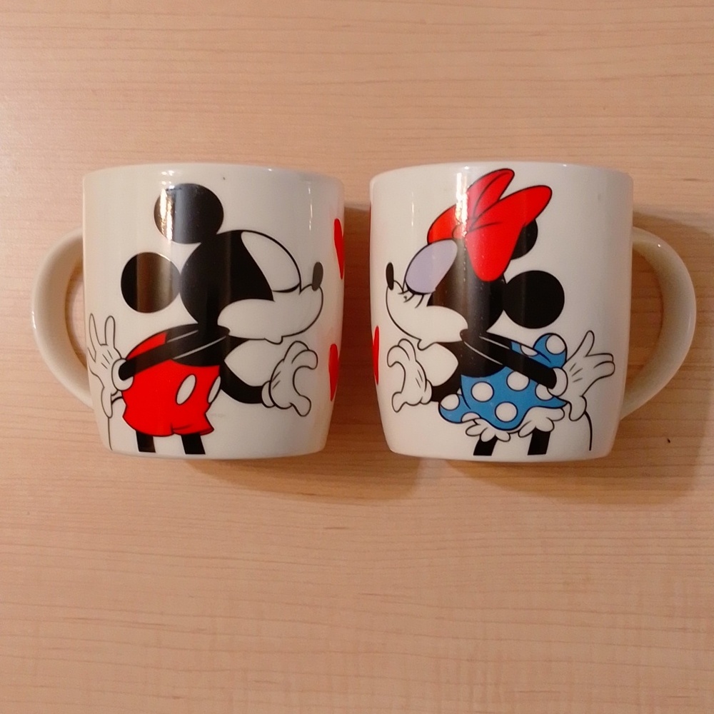 FLAWED Mickey Minnie Mouse 2 pk Ceramic Mugs